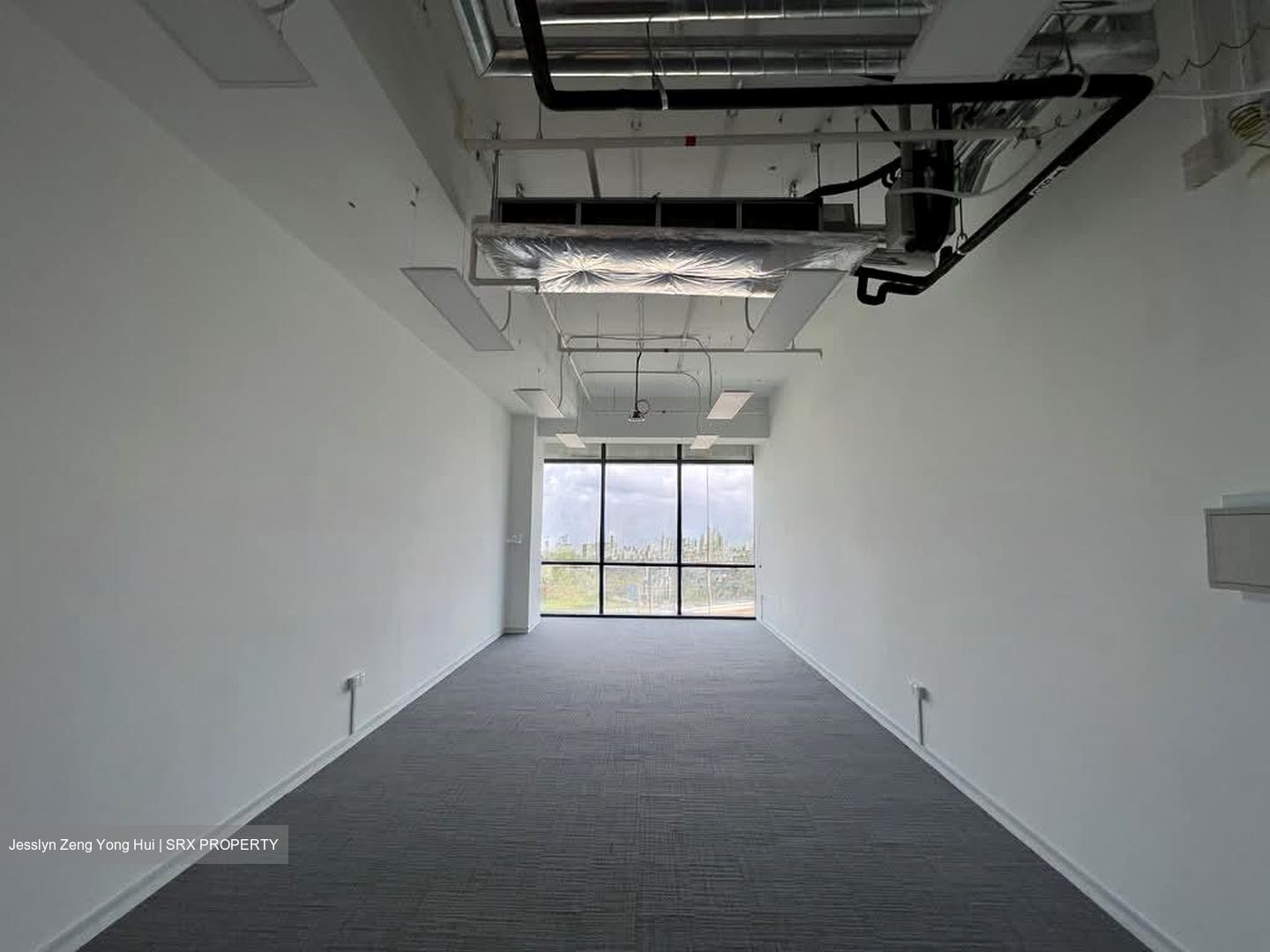 Woods Square (D25), Office #553437961